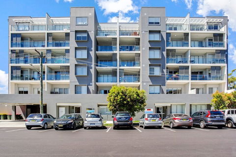 The Shoal Apartments Unit 410 / 4 8 Bullecourt Street - Your Accommodation 0