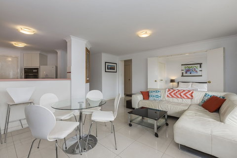 Cottesloe Cove Beach Apartment - Your Accommodation 6