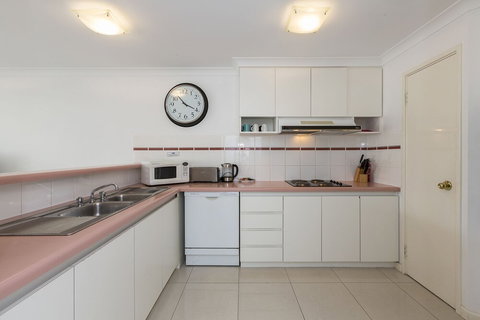 Cottesloe Cove Beach Apartment - Your Accommodation 3
