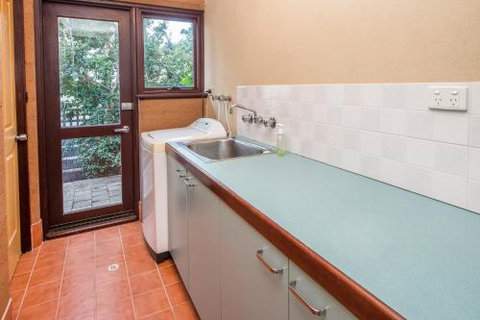 Ultramarine - Your Accommodation 4