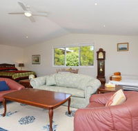 Morisset Waterfront 1bdr Studio looking over Trinity Marina - Your Accommodation