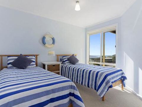 VALLEY VIEWS 10 Valley Heights Drive - Your Accommodation 6