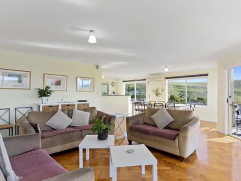 VALLEY VIEWS 10 Valley Heights Drive - Your Accommodation 4