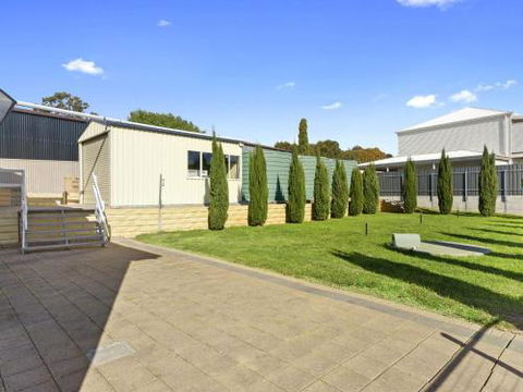 VALLEY VIEWS 10 Valley Heights Drive - Your Accommodation 2