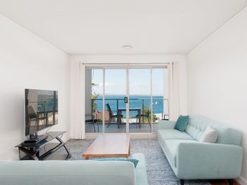 The Shoal Apartments Unit 506 / 4 8 Bullecourt Street - Your Accommodation 0