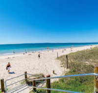 Pet Friendly home walking distance to Surf Beach North St. Woorim