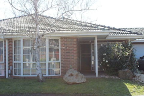 Australian Home Away At Doncaster Elgar - Your Accommodation 0
