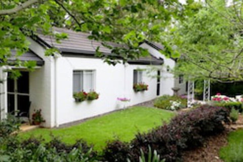 Homewood Cottages - Your Accommodation 0