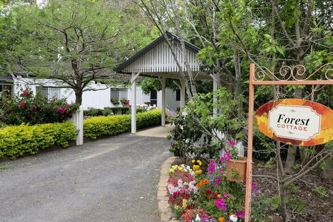 Homewood Cottages - Your Accommodation 1