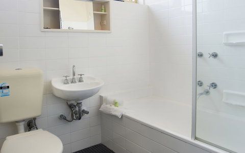 City Edge Serviced Apartments East Melbourne - Your Accommodation 6