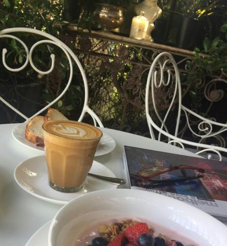 Andres Mews Luxury Serviced Apartments - Your Accommodation 5