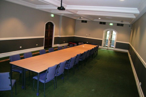 RMIT Village House - Your Accommodation 5