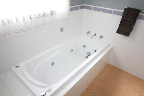 Acacia Snowy Motel - Your Accommodation 6