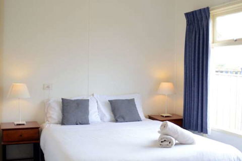 Hibiscus Heights - Your Accommodation 2