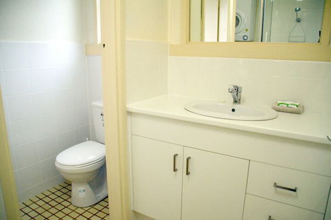 Hibiscus Heights - Your Accommodation 4