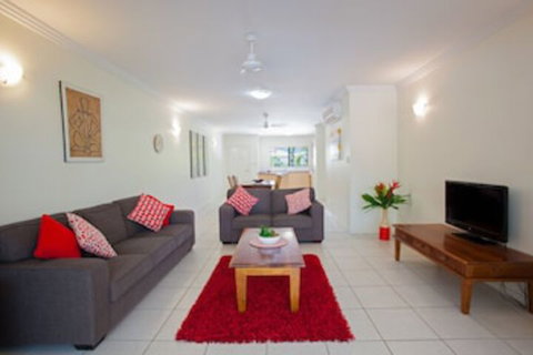 Seaforth Apartments - Your Accommodation 0