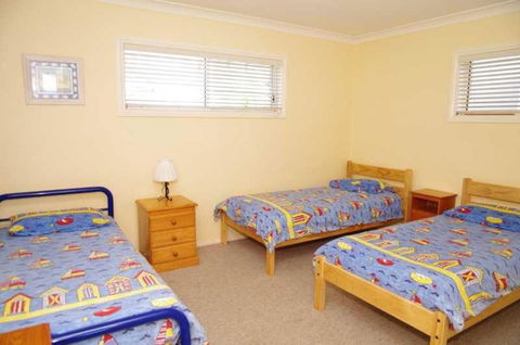 Breakers 1 13 East Street - Your Accommodation 1