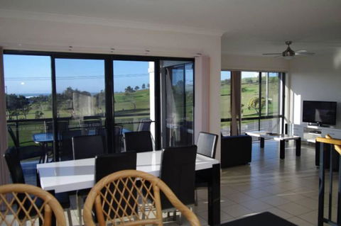 Dolphin Court 1 1 Gowing Street - Your Accommodation 2