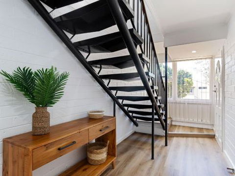 The Norburn 3 Norburn Avenue Aircon Boat Parking Close To Water & Clubs - Your Accommodation 5