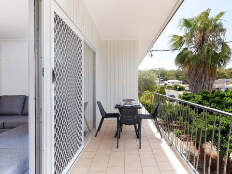 The Norburn 3 Norburn Avenue Aircon Boat Parking Close To Water & Clubs - Your Accommodation 3