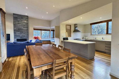 Alpine Walkabout Alpine Getaways - Your Accommodation 3