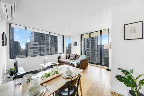 A Stylish 2BR CBD Apt With Beautiful City Views - Your Accommodation 5