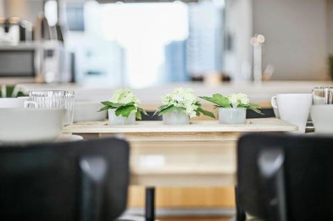 A Stylish 2BR CBD Apt With Beautiful City Views - Your Accommodation 3