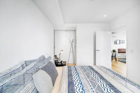 A Stylish 2BR CBD Apt With Beautiful City Views - Your Accommodation 4