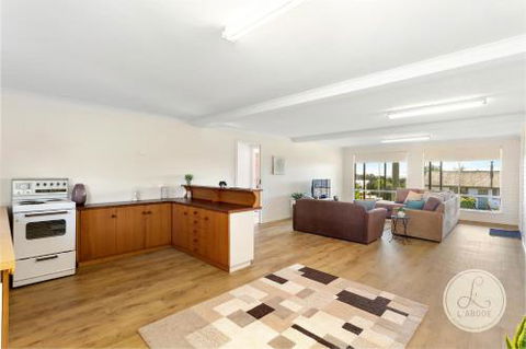 TASSIE SEASIDE SERENITY LAbode Accommodation - Your Accommodation 5