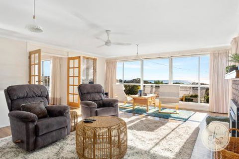 TASSIE SEASIDE SERENITY LAbode Accommodation - Your Accommodation 0