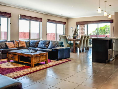 Valencia - Your Accommodation 1