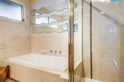 At The Beach - Your Accommodation 6