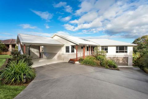 Coastal Retreat - Your Accommodation 0