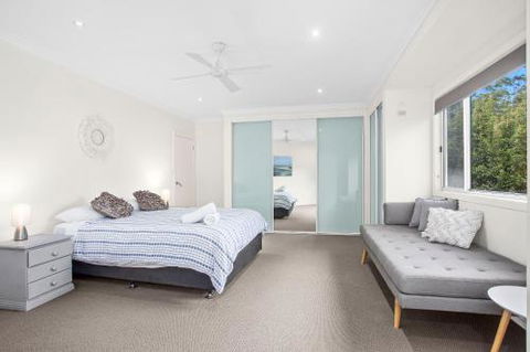 Coastal Retreat - Your Accommodation 4
