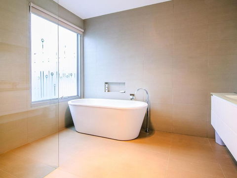 Ironbark On Dolphin - Your Accommodation 4