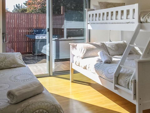 Ironbark On Dolphin - Your Accommodation 3