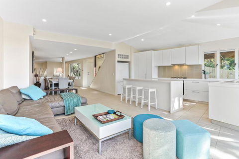 The Peachy Life Sunshine Beach - Your Accommodation 1