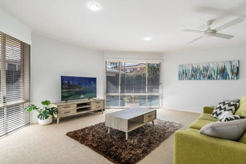 Lazy Days In Lennox - Your Accommodation 3