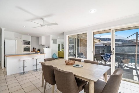 Lazy Days In Lennox - Your Accommodation 5
