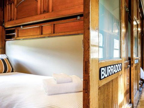 THE ANGAS CARRIAGE Alpine Southern Highlands 4pm Check Out On Sundays - Your Accommodation 1