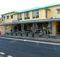 Listen TO THE Surf From Rickman Pde Woorim