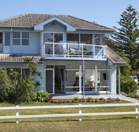 AMETHYST Gerringong 4pm Check Out Sundays
