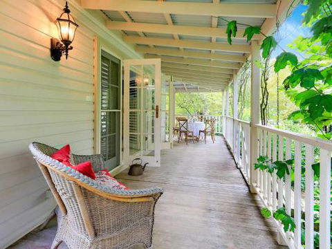 Mirrabooka Burrawang Beautiful Home & 3 Acres Of Gardens In The Southern Highlands - Your Accommodation 3