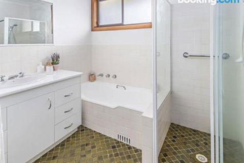 QUARTERDECK Gerringong 4pm Check Out Sundays - Your Accommodation 6