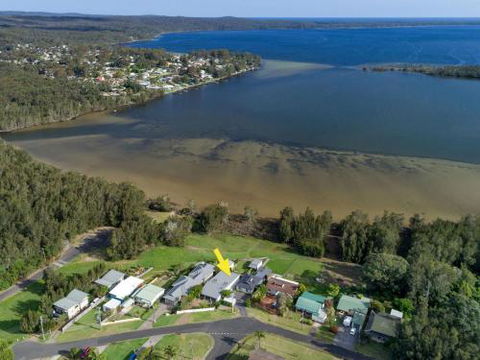 VINCES LANDING OLD EROWAL BAY 4pm Check Out Sundays - Your Accommodation 0