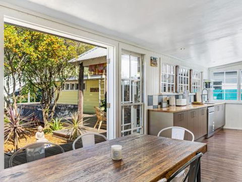 THE OASIS Werri Beach 4pm Check Out Sundays - Your Accommodation 4