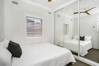 Two Bedroom Beachside Apartment CLOV4 - Your Accommodation 3