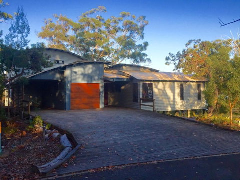 The Holiday House - Your Accommodation 2