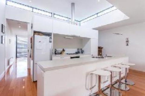 Anglesea Surf Beach Apartments - Your Accommodation 4