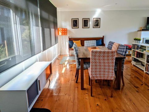 Alices Palace 2 Minute Walk To Lifeguard Patrolled Surf Beach - Your Accommodation 5